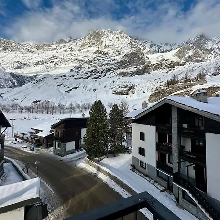 Mcx Vacation - Maison Cian, Con Balconi Panoramici Nel Cuore Di Cervinia Apartmán