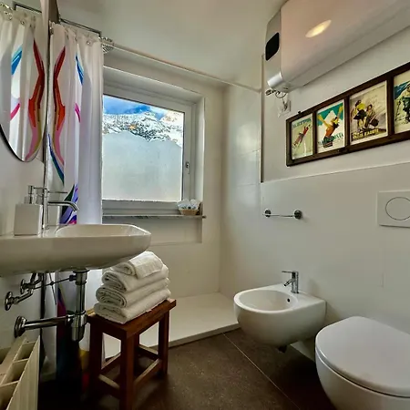 Mcx Vacation - Maison Cian, Con Balconi Panoramici Nel Cuore Di Cervinia